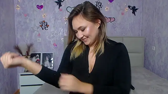 Snapshot of SallyVerda chatting on February 8, 2025, 9:57 pm SallyVerda online show from February 8, 2025, 9:57 pm