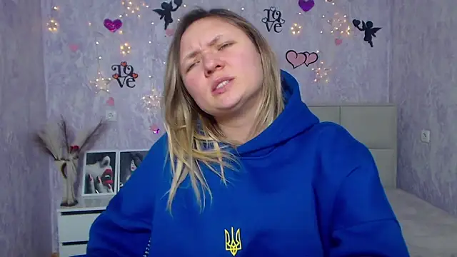 Snapshot of SallyVerda chatting on February 18, 2025, 2:38 pm SallyVerda online show from February 18, 2025, 2:38 pm