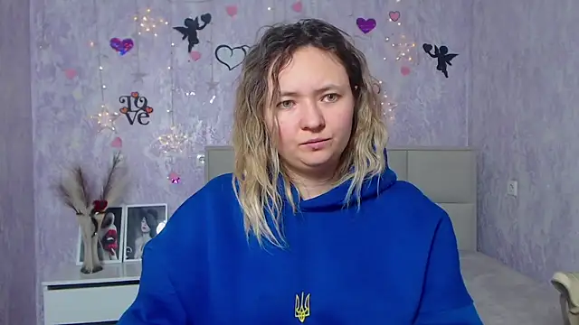 Snapshot of SallyVerda chatting on February 20, 2025, 6:46 pm SallyVerda online show from February 20, 2025, 6:46 pm