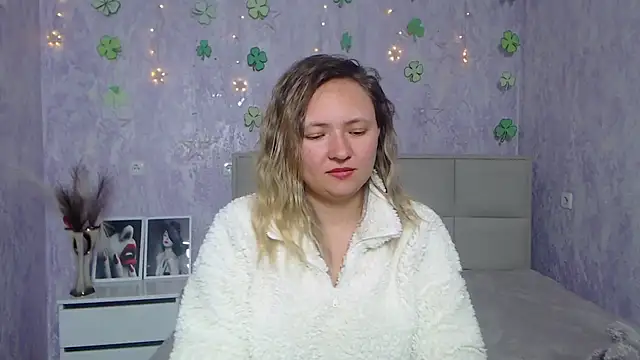 Snapshot of SallyVerda chatting on March 19, 2025, 4:14 am SallyVerda online show from March 19, 2025, 4:14 am