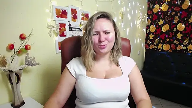 SallyVerda online show from November 25, 2025, 7:14 pm