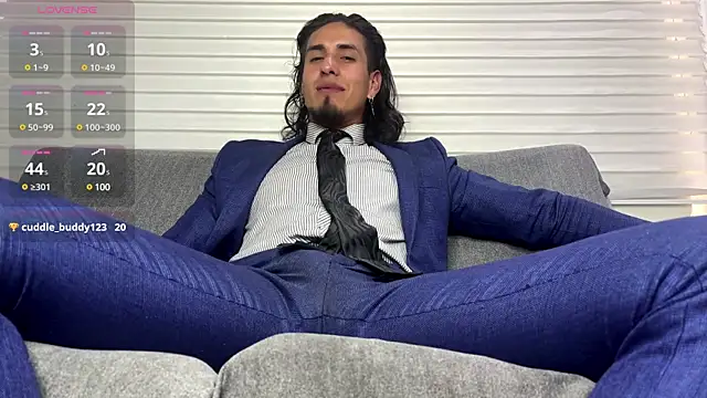 Tom blunt96 online show from December 30, 2024, 7:11 pm