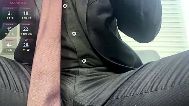 Tom blunt96 online show from January 3, 2025, 1:16 am