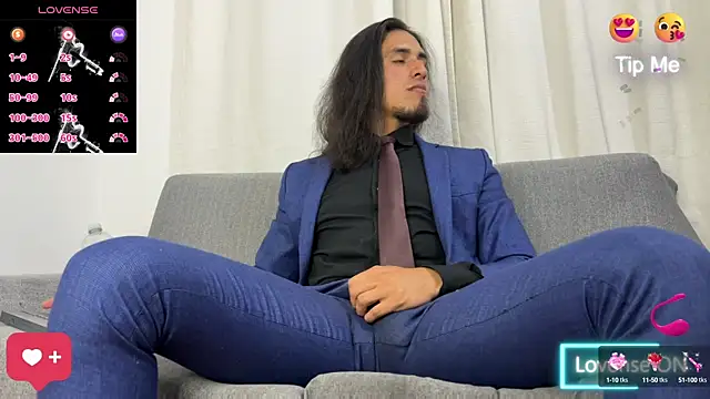 Tom blunt96 online show from November 5, 2025, 1:49 am