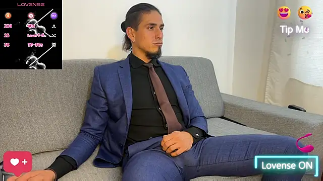 Tom blunt96 online show from December 19, 2025, 5:53 pm