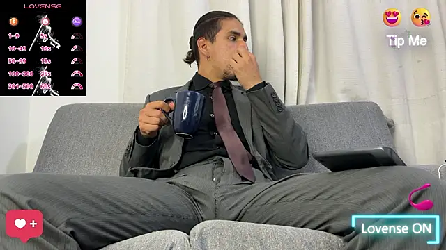 Snapshot of Tom_blunt96 chatting on February 25, 2026, 8:24 am Tom blunt96 online show from February 25, 2026, 8:24 am