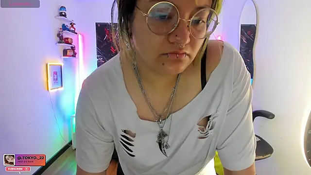 lucky-leah online show from October 8, 2025, 4:10 am