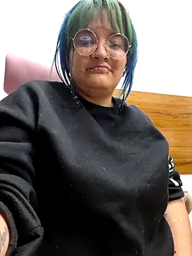 lucky-leah online show from March 5, 2026, 3:46 am