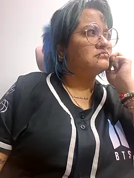 lucky-leah online show from May 16, 2026, 3:25 am