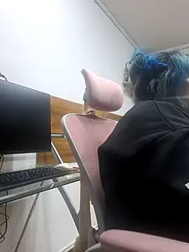 lucky-leah online show from June 2, 2026, 3:41 am