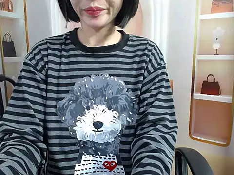 Love bug15 online show from February 8, 2026, 4:21 pm