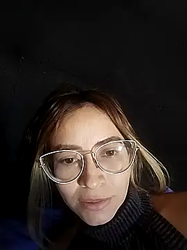 JuliaMack online show from September 9, 2025, 5:23 pm