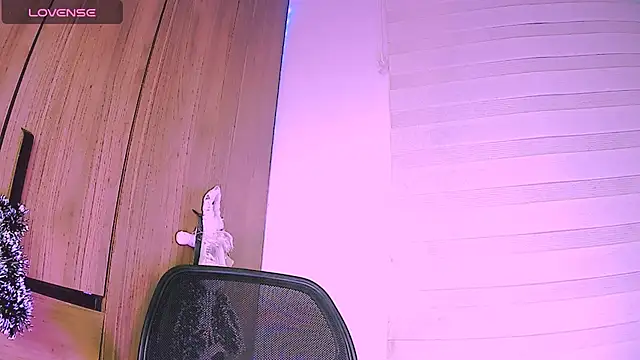 Candy beauty online show from December 6, 2024, 5:53 am