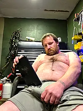 Snapshot of Txweld89 chatting on February 1, 2026, 6:45 am Txweld89 online show from February 1, 2026, 6:45 am