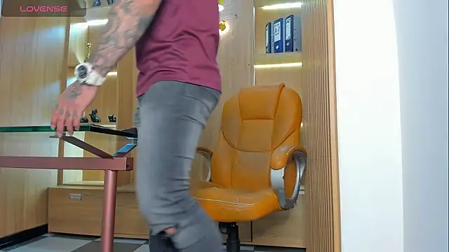 George Diesell online show from November 3, 2025, 8:32 pm