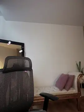 evangeline ch online show from December 30, 2024, 4:29 pm