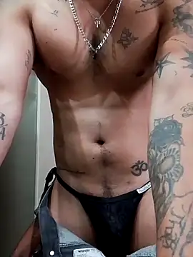 mexicaninuganda online show from April 15, 2026, 10:21 pm