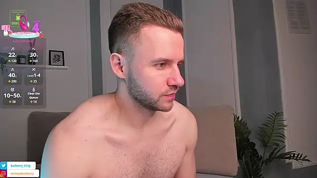 EnriqueBarberry online show from February 15, 2026, 6:43 am