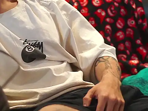 jhonnygoldencock online show from September 21, 2025, 11:39 pm