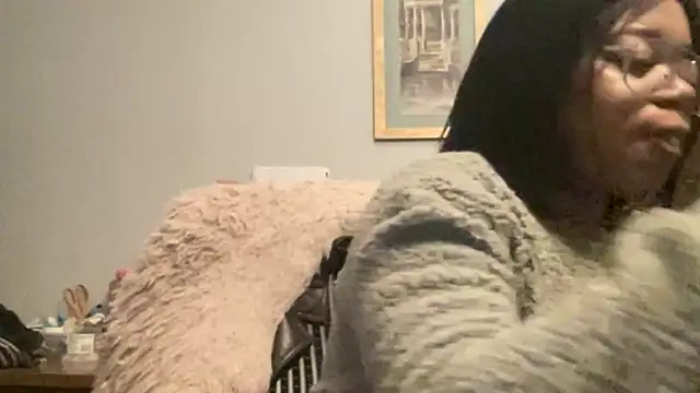 MommyConfident online show from January 5, 2026, 9:18 pm