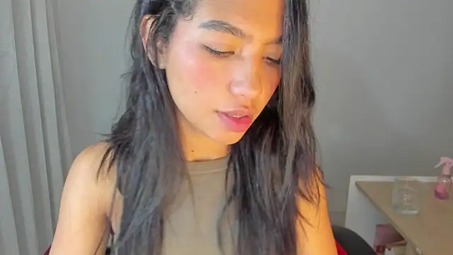 samy jonnes  online show from December 3, 2024, 3:20 am