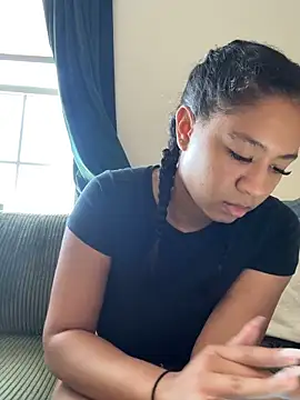 VanessaBling online show from February 5, 2026, 4:22 pm