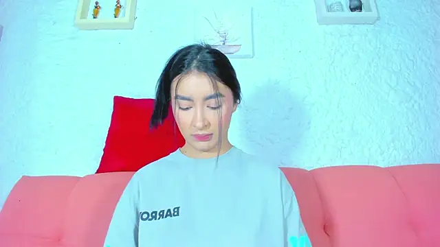 emiily s online show from December 10, 2024, 12:05 pm