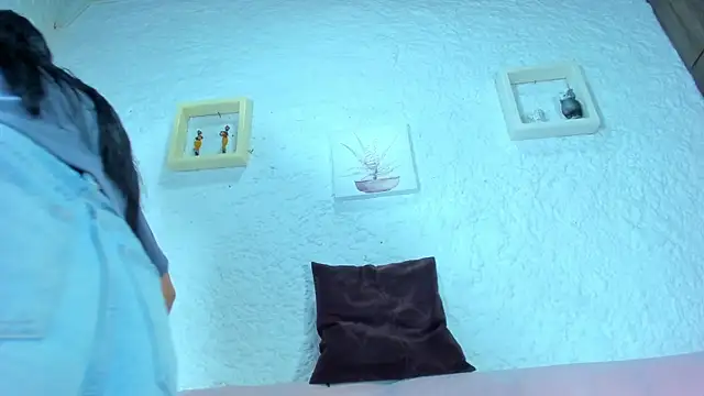 emiily s online show from February 15, 2025, 12:11 pm