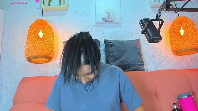 emiily s online show from September 25, 2025, 12:09 pm