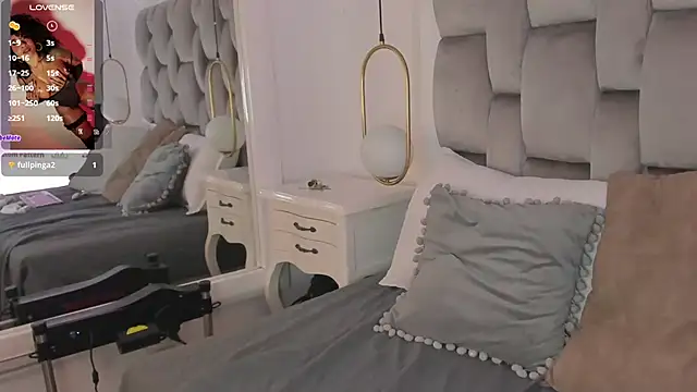 Snapshot of PamelaMendez_ chatting on March 15, 2025, 3:40 am PamelaMendez online show from March 15, 2025, 3:40 am