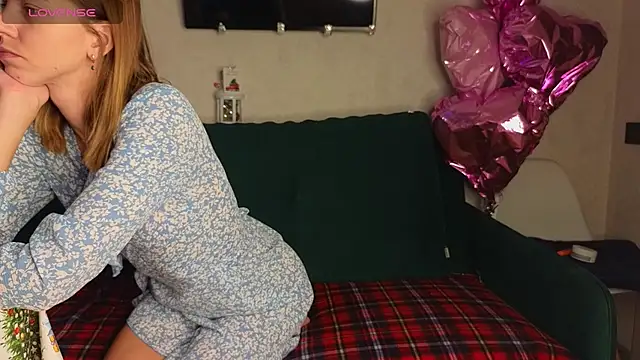 FoxLoveBasik online show from December 27, 2024, 6:03 am