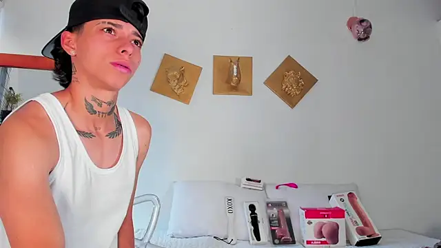 AmberAdams  online show from February 12, 2026, 4:35 pm