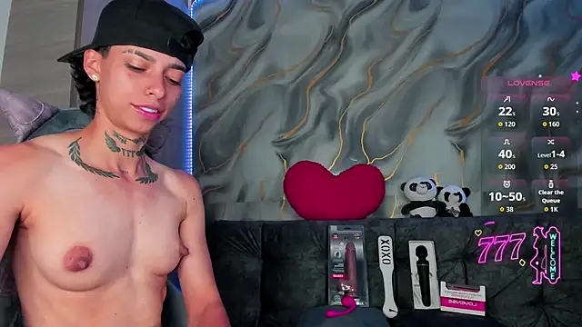 Snapshot of AmberAdams_ chatting on May 15, 2026, 2:13 pm AmberAdams online show from May 15, 2026, 2:13 pm