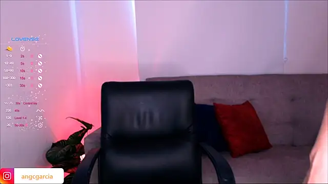 Valengarcia  online show from December 16, 2024, 9:52 pm