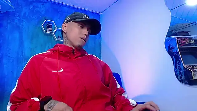 Liam lee online show from December 7, 2024, 12:24 pm