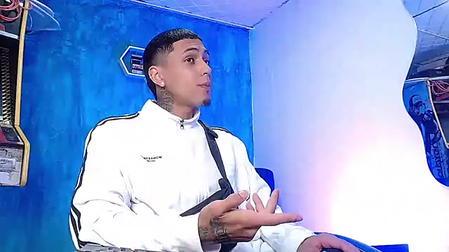 Liam lee online show from December 23, 2024, 12:30 pm