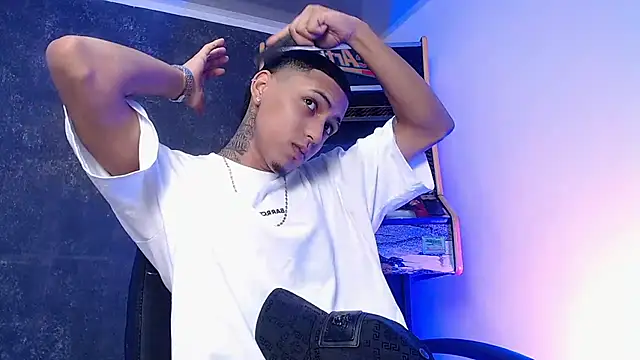 Liam lee online show from March 1, 2025, 1:18 pm