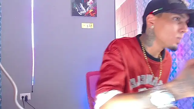 Liam lee online show from April 16, 2026, 8:20 pm