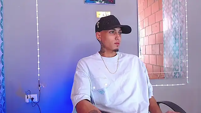 Snapshot of Liam_lee chatting on June 26, 2026, 8:13 pm Liam lee online show from June 26, 2026, 8:13 pm