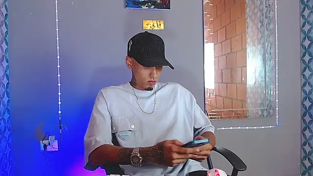 Snapshot of Liam_lee chatting on July 11, 2026, 9:16 pm Liam lee online show from July 11, 2026, 9:16 pm