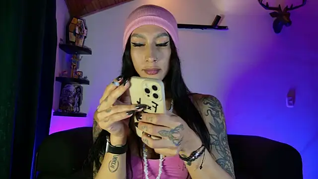 Snapshot of Juana_777 chatting on May 7, 2026, 11:32 pm Juana 777 online show from May 7, 2026, 11:32 pm