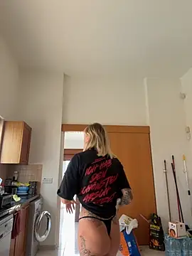 haileyhope  online show from October 3, 2025, 8:55 am