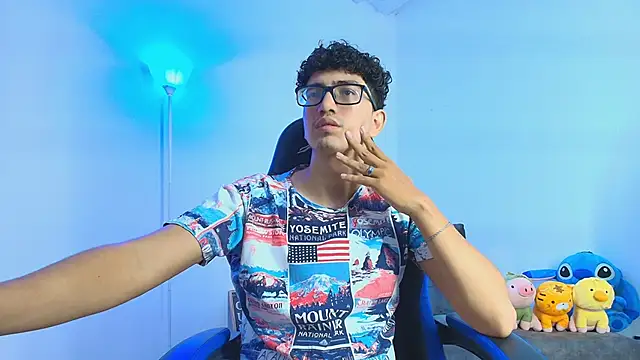 TylerWhite  online show from October 14, 2025, 7:58 pm