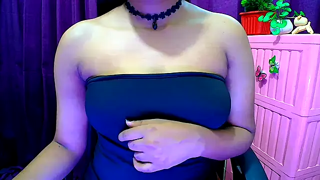 Snapshot of Kashish_11 chatting on December 21, 2024, 8:43 pm Kashish 11 online show from December 21, 2024, 8:43 pm