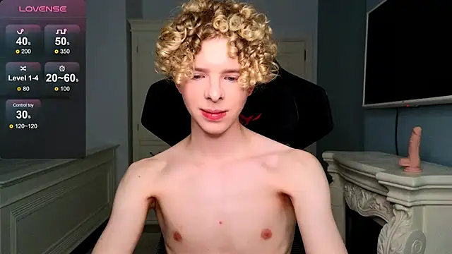 Snapshot of Kudi_Minnt chatting on October 13, 2025, 5:13 pm Kudi Minnt online show from October 13, 2025, 5:13 pm