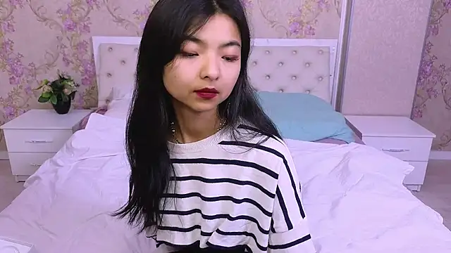 Shy Kira online show from December 2, 2024, 12:29 pm