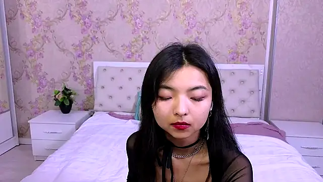 Shy Kira online show from December 3, 2024, 3:33 pm