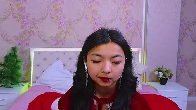 Shy Kira online show from December 16, 2024, 3:32 pm