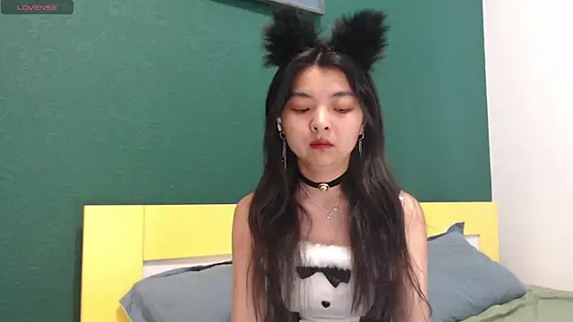 Shy Kira online show from April 20, 2026, 9:56 am