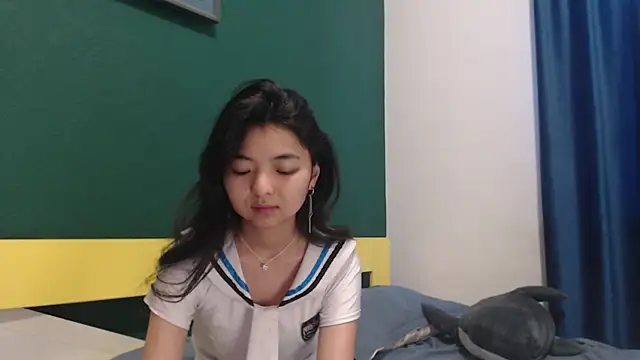 Snapshot of Shy_Kira chatting on April 29, 2026, 9:35 am Shy Kira online show from April 29, 2026, 9:35 am